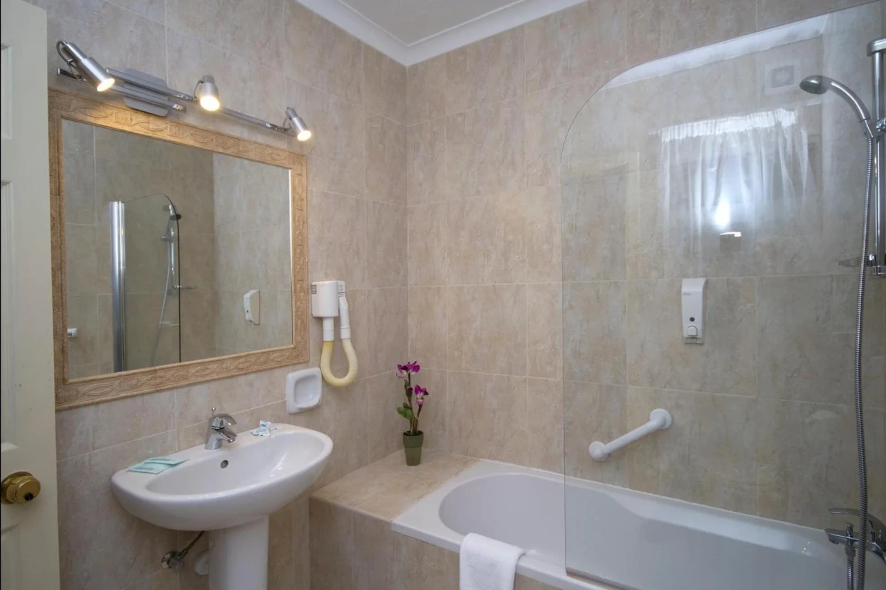 Soreda Hotel
